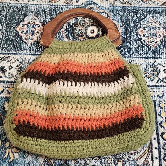 Vintage Handmade Crocheted Handbag with Wood Handle, Corduroy Lining - Picture 4 of 9